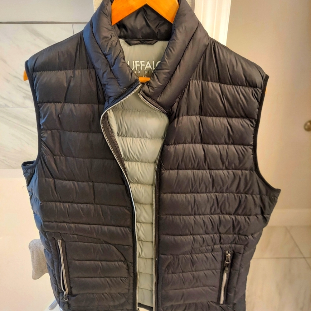 Buffalo zip up puffer vest in black
